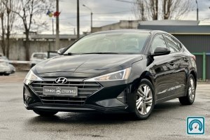 Hyundai Elantra  2019 821537