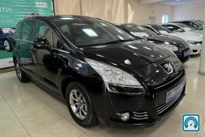 Peugeot 5008  2011 821567