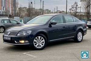 Volkswagen Passat  2011 821587