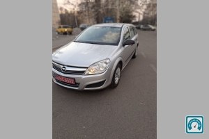 Opel Astra  2008 821836