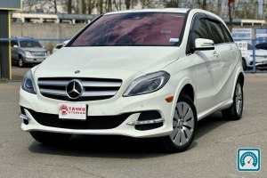 Mercedes B-Class  2015 №822155