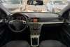Opel Astra  2008. Фото 11
