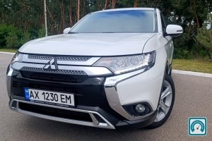 Mitsubishi Outlander OFICIALNAYA 2021 №822885
