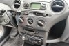 Toyota Yaris Luna 2000. Фото 11