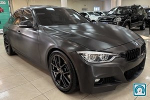 BMW 3 Series  2015 823442