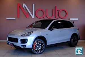 Porsche Cayenne  2015 823534