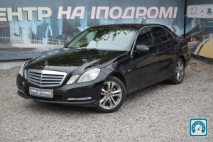 Mercedes E-Class  2011 823656