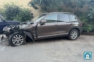 Volkswagen Touareg  2013 824165