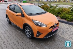 Toyota Aqua CROSSOVER 2017 824169