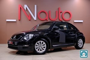 Volkswagen Beetle  2015 824206
