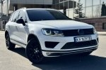Volkswagen Touareg  2016 � ���