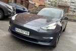Tesla Model 3  2018 � ���